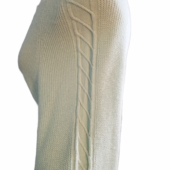 Laura Conrad sweater - Picture 4 of 5